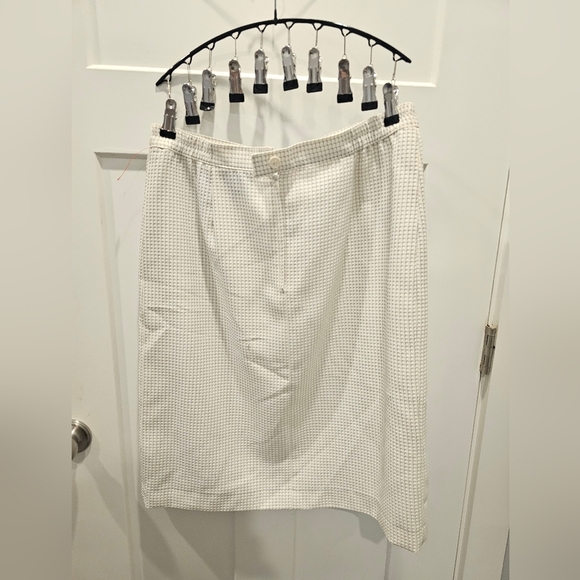 "Sag Harbor Women’s 16 Skirt Suit Cream Black Trim Tweed Blazer & Skirt Set" - Picture 7 of 16